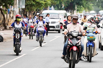 vượt xe điện